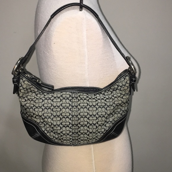 Coach Handbags - COACH PURSE